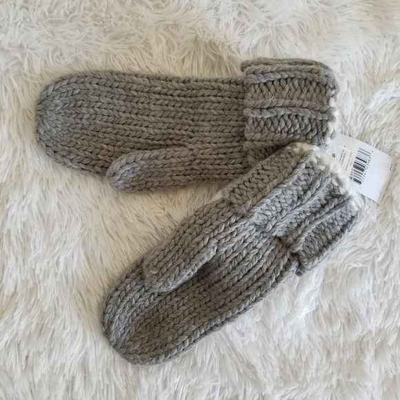 Kate Spade Knitted Pompom Mittens - Picture 3 of 3